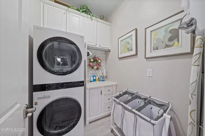 1703 Cloud Peak, Sparks, Nevada 89436, 3 Bedrooms Bedrooms, ,3 BathroomsBathrooms,Residential,Residential,Cloud Peak,250052858