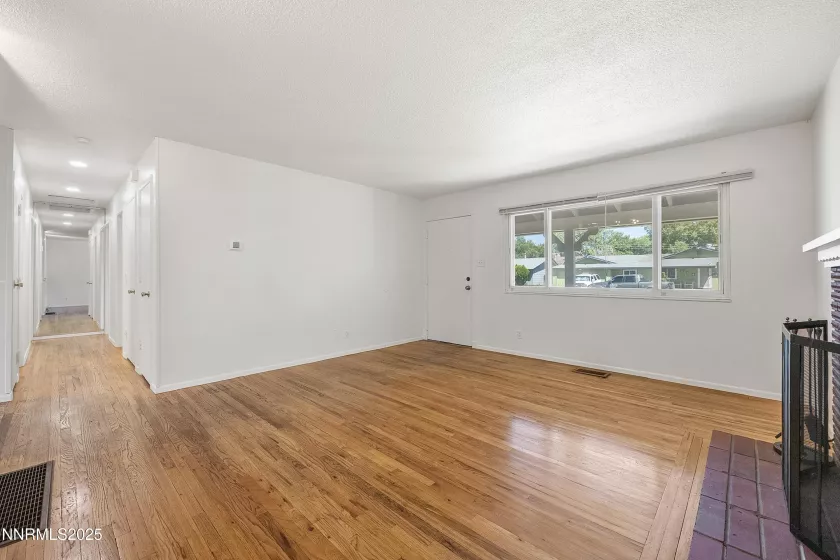 4571 Aster, Reno, Nevada 89502, 3 Bedrooms Bedrooms, ,2 BathroomsBathrooms,Residential,Residential,Aster,250052857