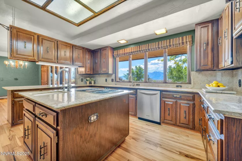 1405 Primrose, Minden, Nevada 89423, 3 Bedrooms Bedrooms, ,3 BathroomsBathrooms,Residential,Residential,Primrose,250052863