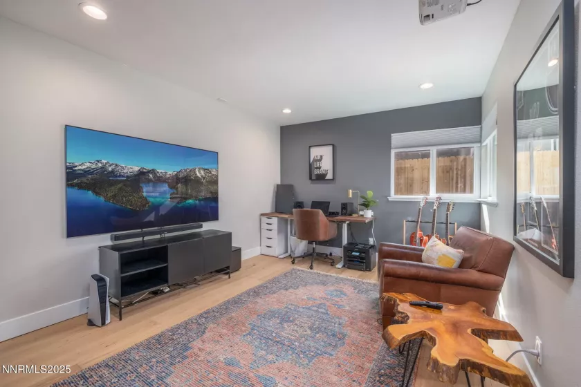 3390 Thornhill, Reno, Nevada 89509, 5 Bedrooms Bedrooms, ,3 BathroomsBathrooms,Residential,Residential,Thornhill,250052865