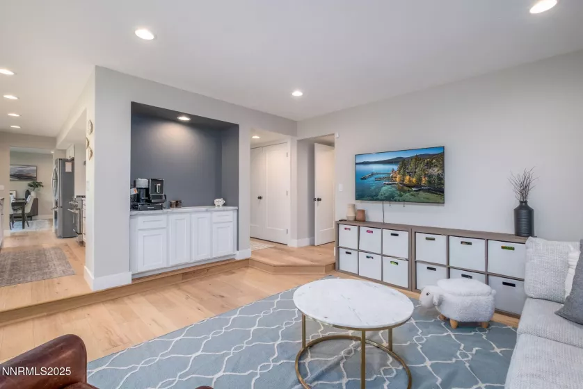 3390 Thornhill, Reno, Nevada 89509, 5 Bedrooms Bedrooms, ,3 BathroomsBathrooms,Residential,Residential,Thornhill,250052865