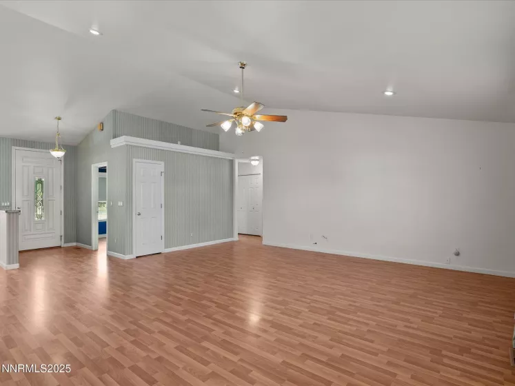 696 Sunrise, Fallon, Nevada 89406, 4 Bedrooms Bedrooms, ,2 BathroomsBathrooms,Residential,Residential,Sunrise,250052867