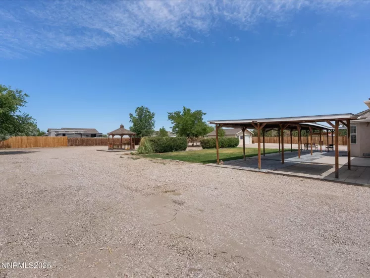 696 Sunrise, Fallon, Nevada 89406, 4 Bedrooms Bedrooms, ,2 BathroomsBathrooms,Residential,Residential,Sunrise,250052867