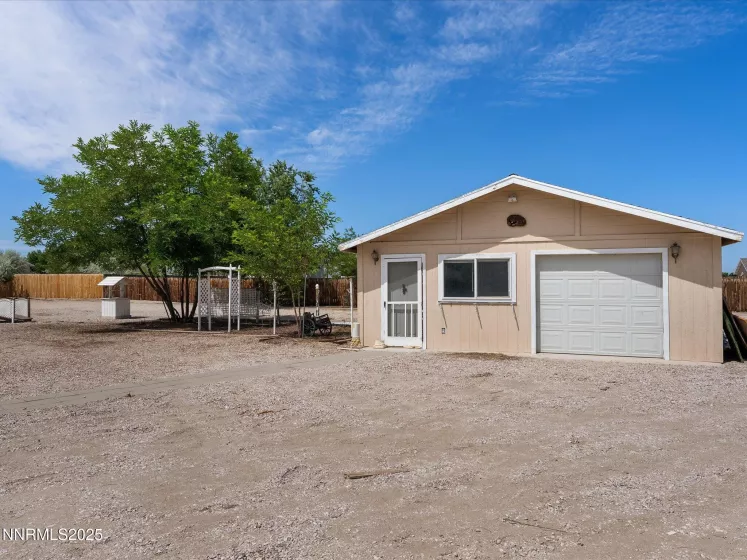 696 Sunrise, Fallon, Nevada 89406, 4 Bedrooms Bedrooms, ,2 BathroomsBathrooms,Residential,Residential,Sunrise,250052867