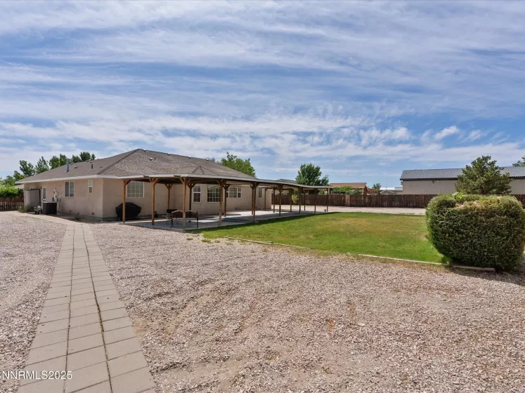 696 Sunrise, Fallon, Nevada 89406, 4 Bedrooms Bedrooms, ,2 BathroomsBathrooms,Residential,Residential,Sunrise,250052867