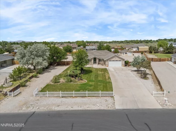 696 Sunrise, Fallon, Nevada 89406, 4 Bedrooms Bedrooms, ,2 BathroomsBathrooms,Residential,Residential,Sunrise,250052867