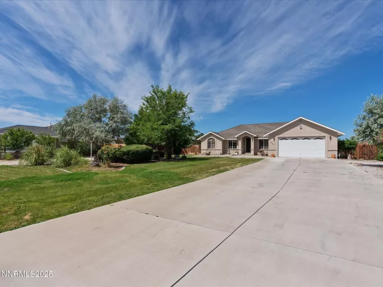 696 Sunrise, Fallon, Nevada 89406, 4 Bedrooms Bedrooms, ,2 BathroomsBathrooms,Residential,Residential,Sunrise,250052867