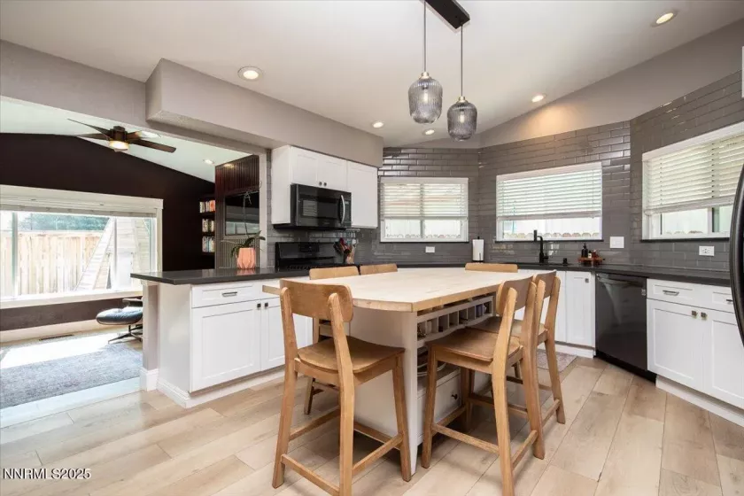 5026 Palo Alto, Sparks, Nevada 89436, 3 Bedrooms Bedrooms, ,2 BathroomsBathrooms,Residential,Residential,Palo Alto,250052866