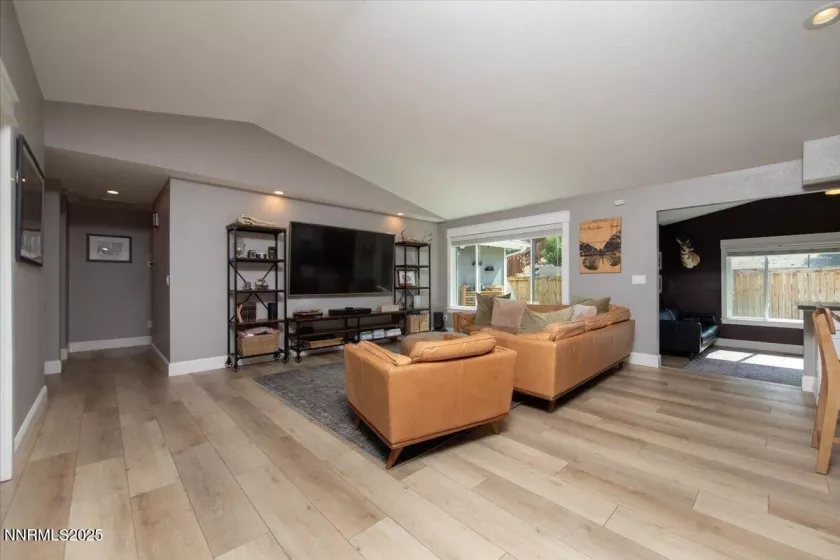 5026 Palo Alto, Sparks, Nevada 89436, 3 Bedrooms Bedrooms, ,2 BathroomsBathrooms,Residential,Residential,Palo Alto,250052866