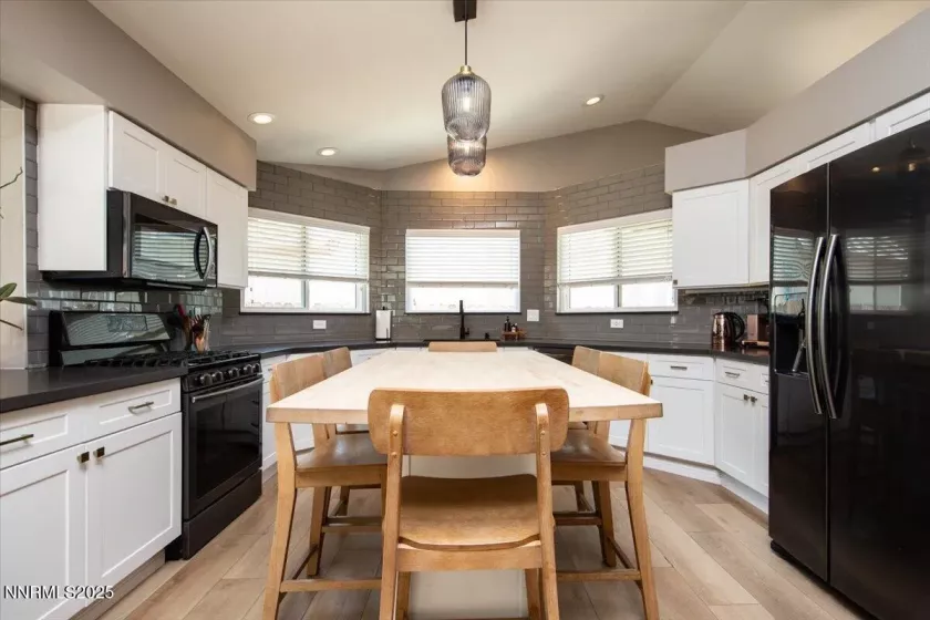 5026 Palo Alto, Sparks, Nevada 89436, 3 Bedrooms Bedrooms, ,2 BathroomsBathrooms,Residential,Residential,Palo Alto,250052866