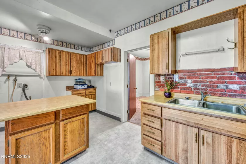 1012 Nevada, Carson City, Nevada 89703, 4 Bedrooms Bedrooms, ,1 BathroomBathrooms,Residential,Residential,Nevada,250052872
