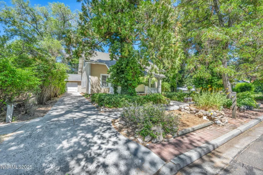 1012 Nevada, Carson City, Nevada 89703, 4 Bedrooms Bedrooms, ,1 BathroomBathrooms,Residential,Residential,Nevada,250052872