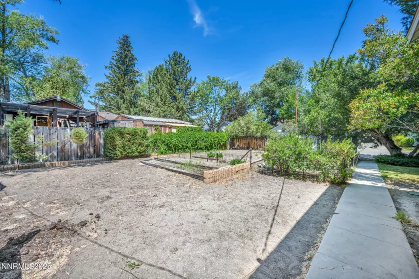 1012 Nevada, Carson City, Nevada 89703, 4 Bedrooms Bedrooms, ,1 BathroomBathrooms,Residential,Residential,Nevada,250052872
