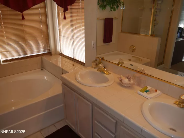 5554 Tappan, Reno, Nevada 89523, 4 Bedrooms Bedrooms, ,3 BathroomsBathrooms,Residential,Residential,Tappan,250052879