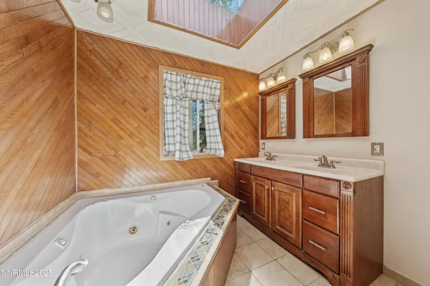 2475 Brenda, Washoe Valley, Nevada 89704, 4 Bedrooms Bedrooms, ,3 BathroomsBathrooms,Residential,Residential,Brenda,250052877