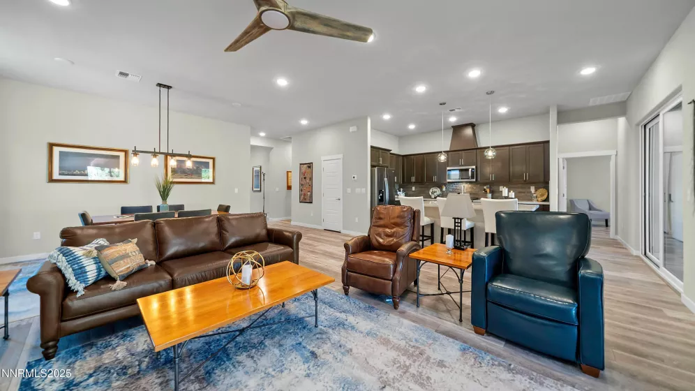 9625 Lane Garrett, Reno, Nevada 89511, 3 Bedrooms Bedrooms, ,3 BathroomsBathrooms,Residential,Residential,Lane Garrett,250052880