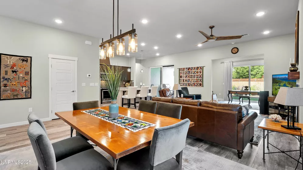 9625 Lane Garrett, Reno, Nevada 89511, 3 Bedrooms Bedrooms, ,3 BathroomsBathrooms,Residential,Residential,Lane Garrett,250052880