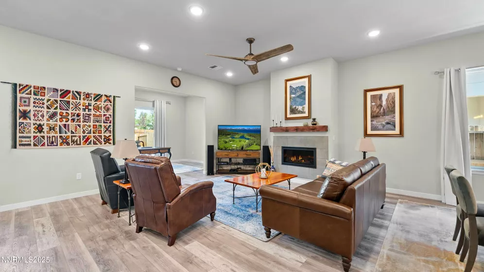 9625 Lane Garrett, Reno, Nevada 89511, 3 Bedrooms Bedrooms, ,3 BathroomsBathrooms,Residential,Residential,Lane Garrett,250052880