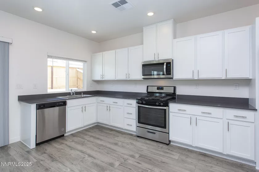 436 Summer Triangle, Reno, Nevada 89506, 4 Bedrooms Bedrooms, ,3 BathroomsBathrooms,Residential Lease,Manufactured,Summer Triangle,250052886