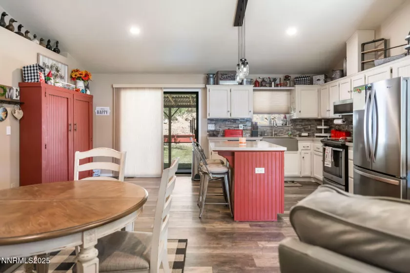 641 Long Valley, Gardnerville, Nevada 89460, 3 Bedrooms Bedrooms, ,2 BathroomsBathrooms,Residential,Residential,Long Valley,250052827
