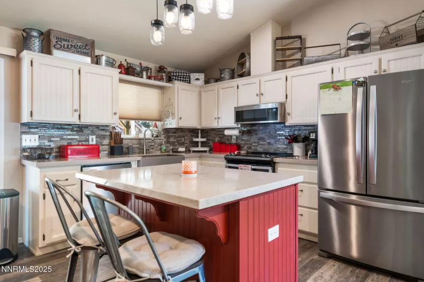 641 Long Valley, Gardnerville, Nevada 89460, 3 Bedrooms Bedrooms, ,2 BathroomsBathrooms,Residential,Residential,Long Valley,250052827