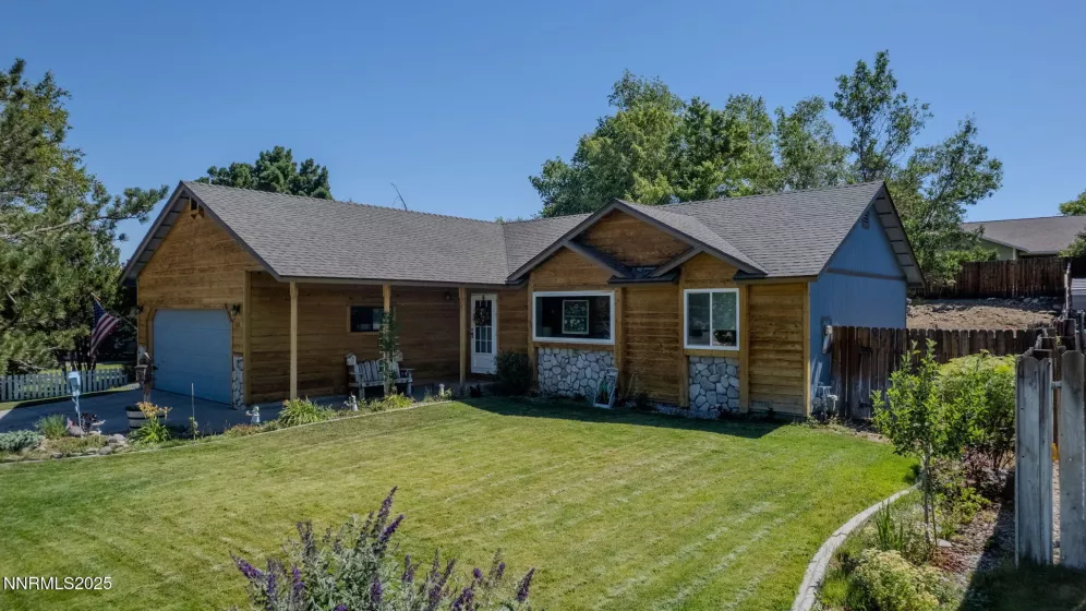 641 Long Valley, Gardnerville, Nevada 89460, 3 Bedrooms Bedrooms, ,2 BathroomsBathrooms,Residential,Residential,Long Valley,250052827