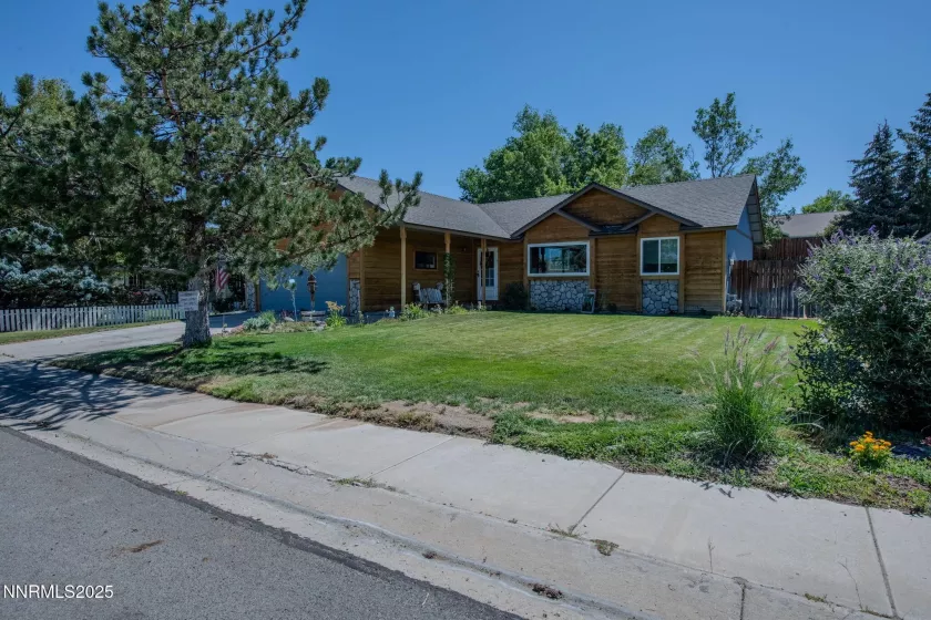 641 Long Valley, Gardnerville, Nevada 89460, 3 Bedrooms Bedrooms, ,2 BathroomsBathrooms,Residential,Residential,Long Valley,250052827