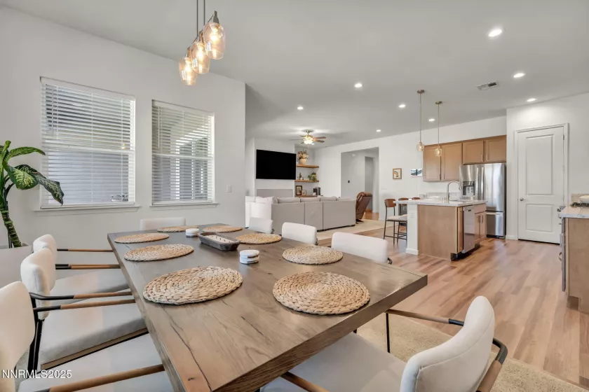 2180 Snoqualmie, Sparks, Nevada 89436, 3 Bedrooms Bedrooms, ,3 BathroomsBathrooms,Residential,Residential,Snoqualmie,250052834