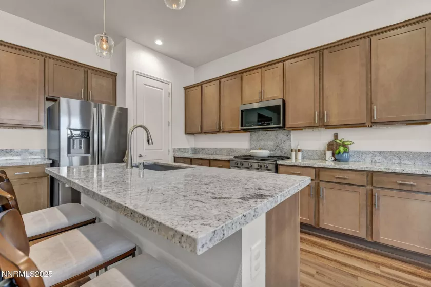2180 Snoqualmie, Sparks, Nevada 89436, 3 Bedrooms Bedrooms, ,3 BathroomsBathrooms,Residential,Residential,Snoqualmie,250052834