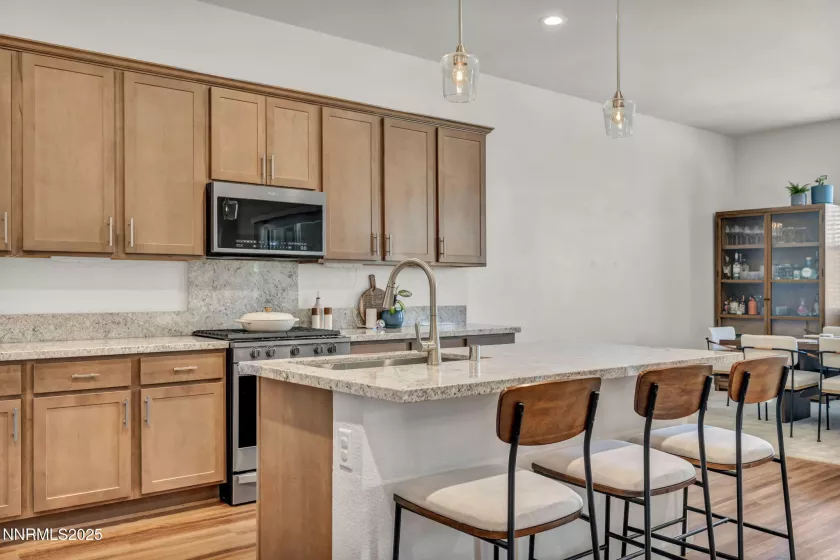 2180 Snoqualmie, Sparks, Nevada 89436, 3 Bedrooms Bedrooms, ,3 BathroomsBathrooms,Residential,Residential,Snoqualmie,250052834