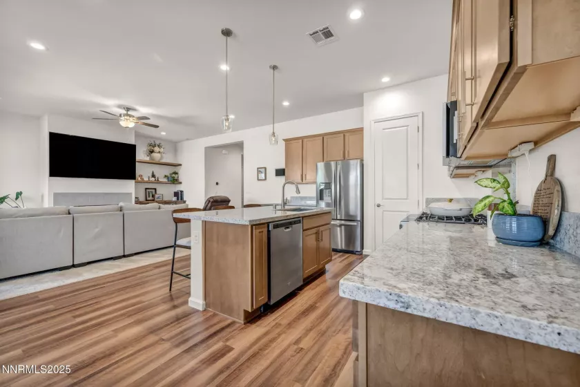 2180 Snoqualmie, Sparks, Nevada 89436, 3 Bedrooms Bedrooms, ,3 BathroomsBathrooms,Residential,Residential,Snoqualmie,250052834