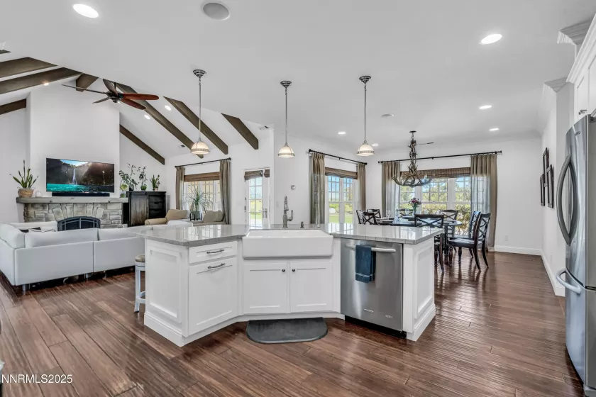 600 Artemesia, Gardnerville, Nevada 89460, 4 Bedrooms Bedrooms, ,4 BathroomsBathrooms,Residential,Residential,Artemesia,250052893