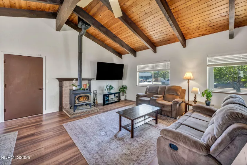 1419 Leonard, Gardnerville, Nevada 89460, 3 Bedrooms Bedrooms, ,2 BathroomsBathrooms,Residential,Residential,Leonard,250052894