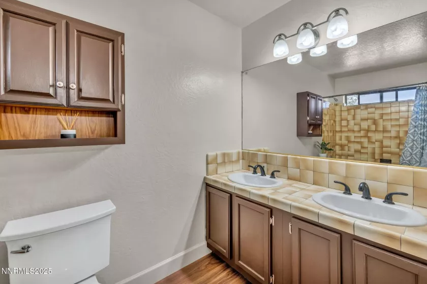 1419 Leonard, Gardnerville, Nevada 89460, 3 Bedrooms Bedrooms, ,2 BathroomsBathrooms,Residential,Residential,Leonard,250052894