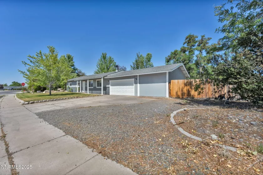 1419 Leonard, Gardnerville, Nevada 89460, 3 Bedrooms Bedrooms, ,2 BathroomsBathrooms,Residential,Residential,Leonard,250052894
