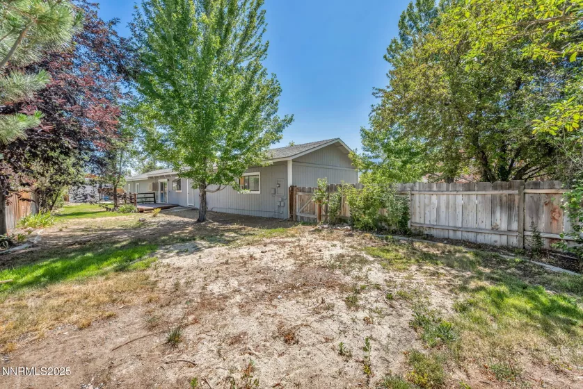1419 Leonard, Gardnerville, Nevada 89460, 3 Bedrooms Bedrooms, ,2 BathroomsBathrooms,Residential,Residential,Leonard,250052894