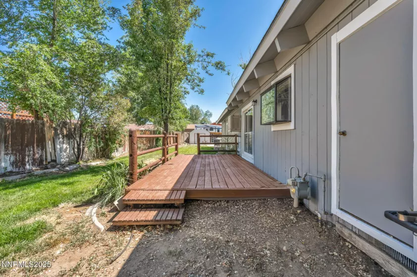 1419 Leonard, Gardnerville, Nevada 89460, 3 Bedrooms Bedrooms, ,2 BathroomsBathrooms,Residential,Residential,Leonard,250052894