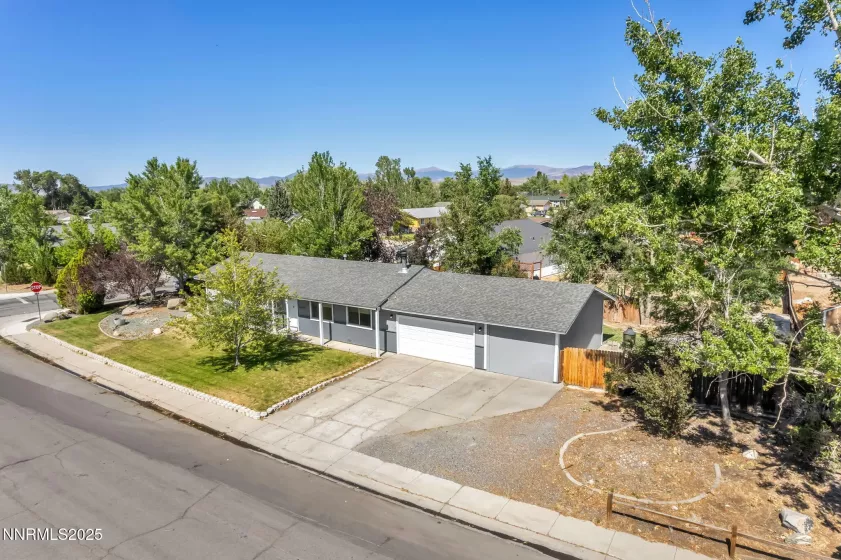 1419 Leonard, Gardnerville, Nevada 89460, 3 Bedrooms Bedrooms, ,2 BathroomsBathrooms,Residential,Residential,Leonard,250052894