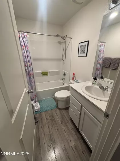8886 Wolf Moon, Reno, Nevada 89506, 3 Bedrooms Bedrooms, ,3 BathroomsBathrooms,Residential,Residential,Wolf Moon,250052897