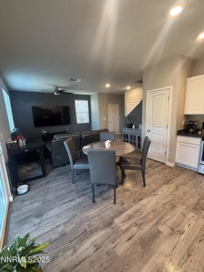 8886 Wolf Moon, Reno, Nevada 89506, 3 Bedrooms Bedrooms, ,3 BathroomsBathrooms,Residential,Residential,Wolf Moon,250052897