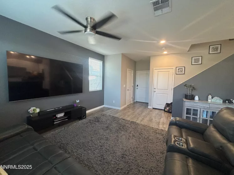8886 Wolf Moon, Reno, Nevada 89506, 3 Bedrooms Bedrooms, ,3 BathroomsBathrooms,Residential,Residential,Wolf Moon,250052897