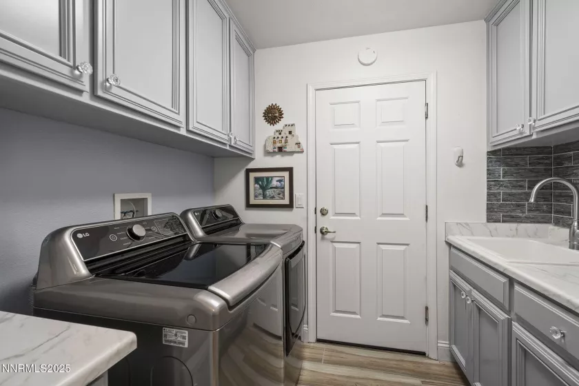 490 Norfolk, Carson City, Nevada 89703, 3 Bedrooms Bedrooms, ,3 BathroomsBathrooms,Residential,Residential,Norfolk,250052898