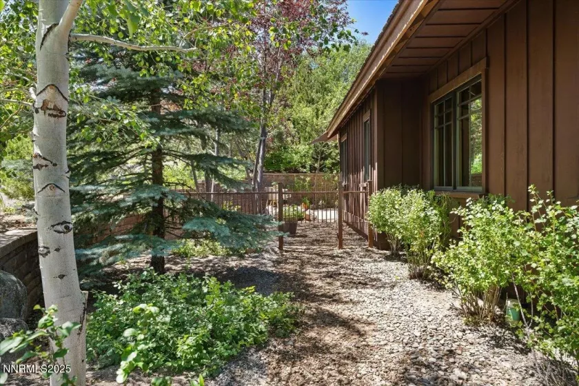 5695 Alpinista, Reno, Nevada 89511, 4 Bedrooms Bedrooms, ,5 BathroomsBathrooms,Residential,Residential,Alpinista,250052899