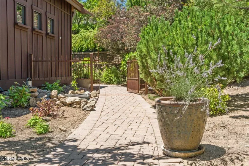 5695 Alpinista, Reno, Nevada 89511, 4 Bedrooms Bedrooms, ,5 BathroomsBathrooms,Residential,Residential,Alpinista,250052899