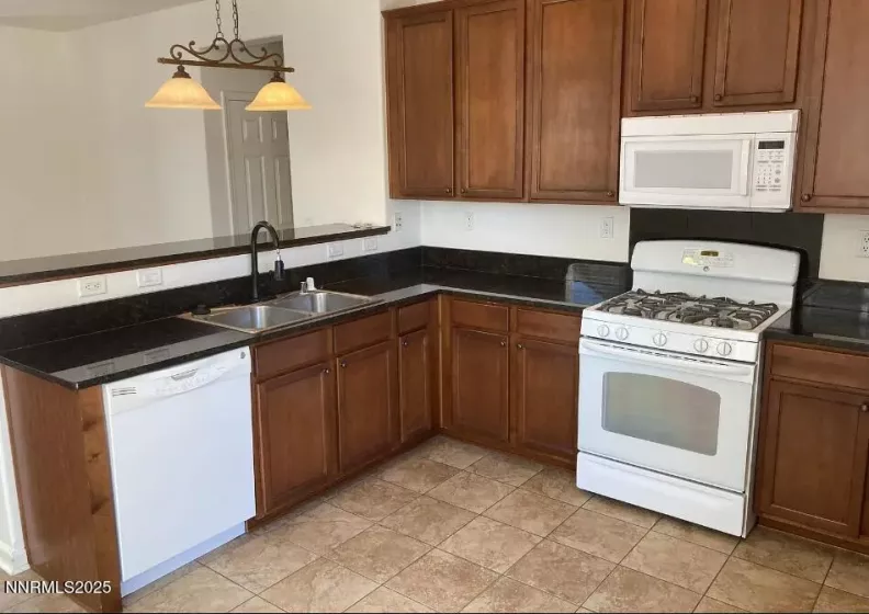 9140 Raytheon, Reno, Nevada 89506, 3 Bedrooms Bedrooms, ,2 BathroomsBathrooms,Residential Lease,Manufactured,Raytheon,250052918