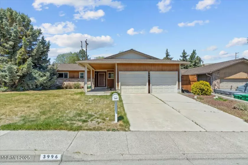 3996 Buckingham, Reno, Nevada 89503, 3 Bedrooms Bedrooms, ,2 BathroomsBathrooms,Residential,Residential,Buckingham,250052921
