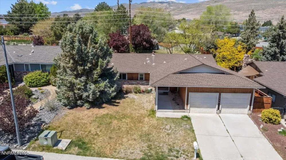 3996 Buckingham, Reno, Nevada 89503, 3 Bedrooms Bedrooms, ,2 BathroomsBathrooms,Residential,Residential,Buckingham,250052921