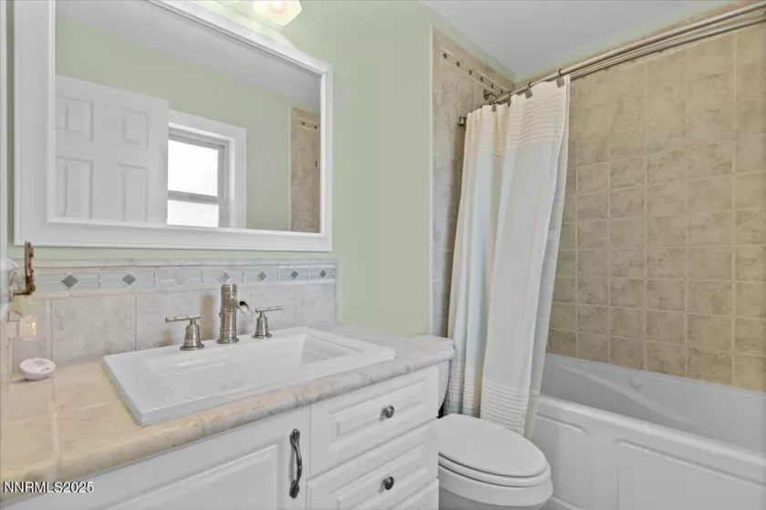 3996 Buckingham, Reno, Nevada 89503, 3 Bedrooms Bedrooms, ,2 BathroomsBathrooms,Residential,Residential,Buckingham,250052921