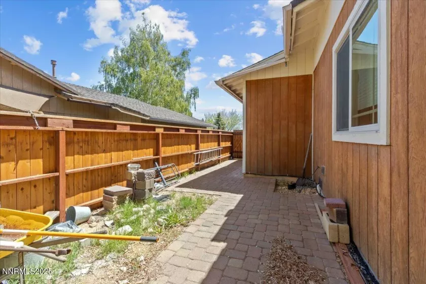 3996 Buckingham, Reno, Nevada 89503, 3 Bedrooms Bedrooms, ,2 BathroomsBathrooms,Residential,Residential,Buckingham,250052921