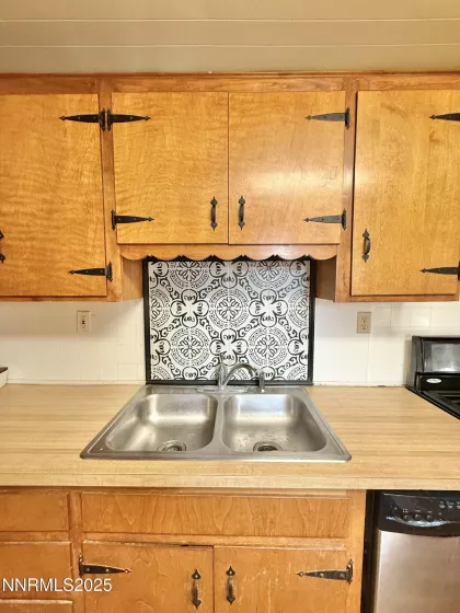 195 Pleasant Hill, Battle Mountain, Nevada 89820, 3 Bedrooms Bedrooms, ,2 BathroomsBathrooms,Residential,Residential,Pleasant Hill,250052928